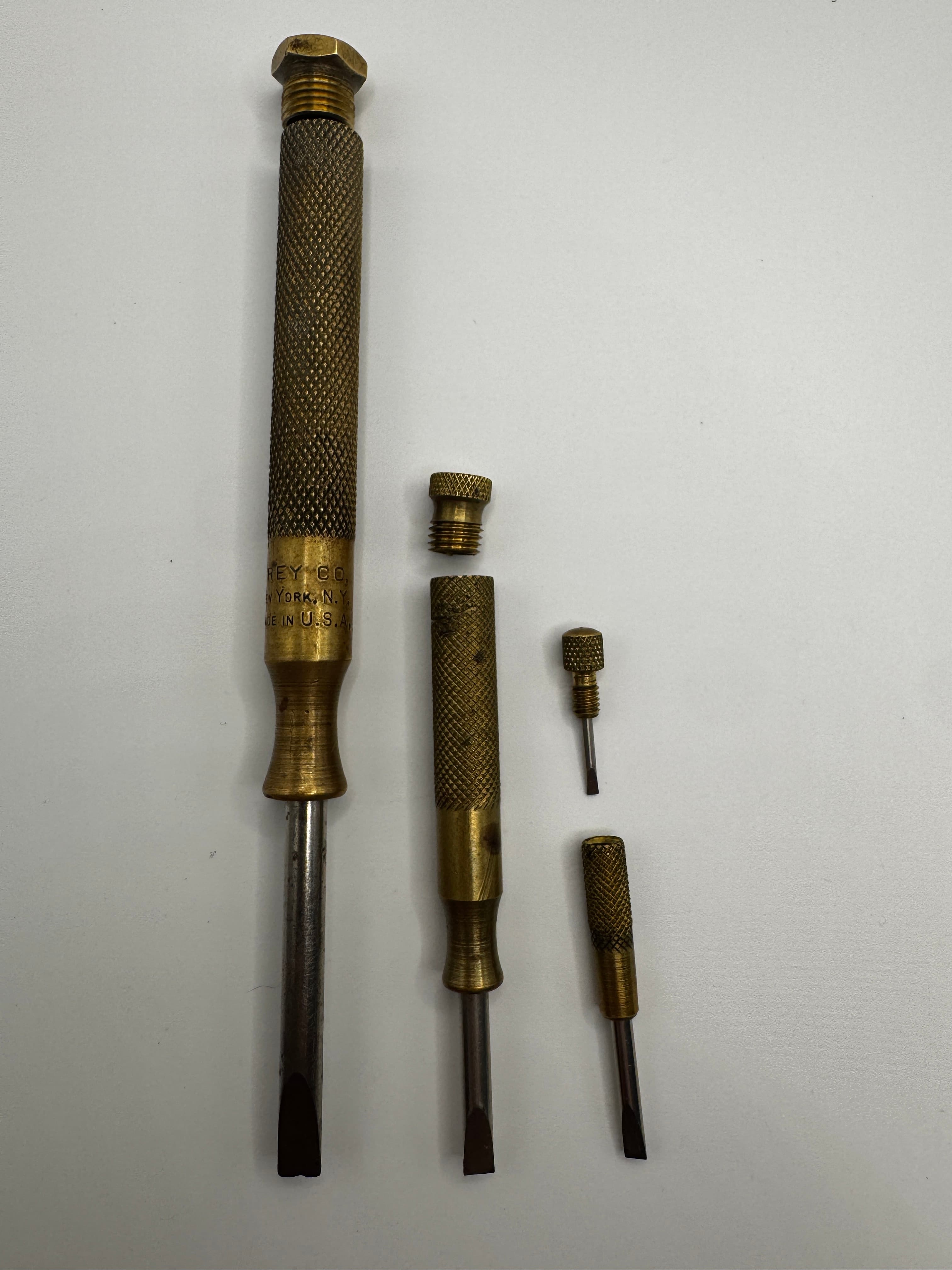 Brass nesting screwdriver